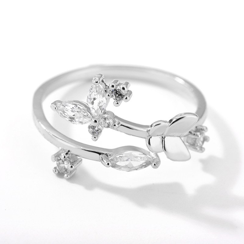 Fresh Flower Ring Image 6